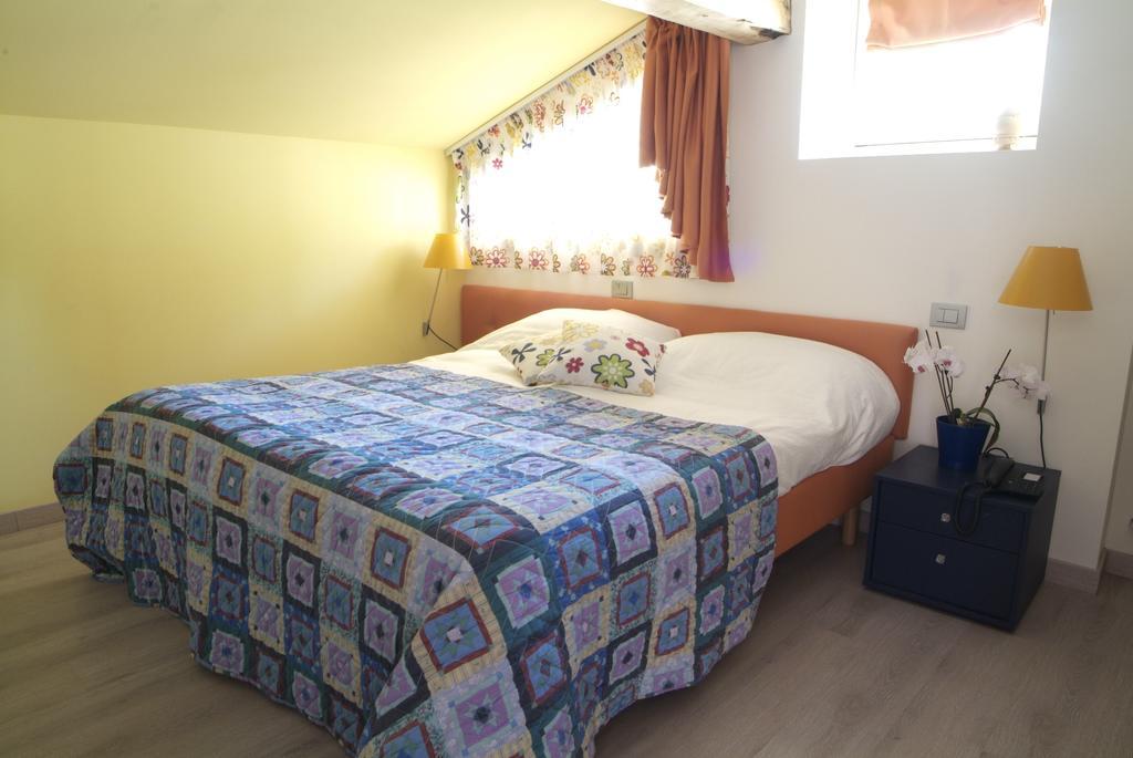 Chambres D'Hotes Nuits De Reve Roisan Luaran gambar